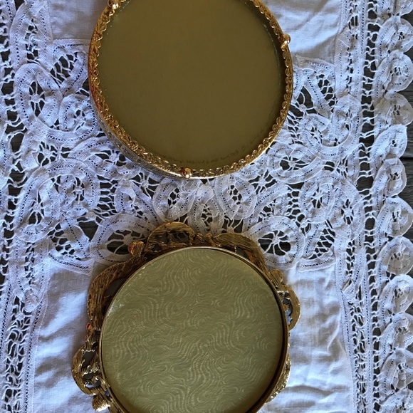 Stylebuilt Round Mirrored trinket Box - Picture 4 of 6